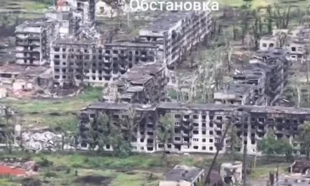 Борис Рожин: Вид с воздуха на Часов Яр. сновные бои сейчас разворачиваются в западной части микрорайона Канал и за поселок Кисловка