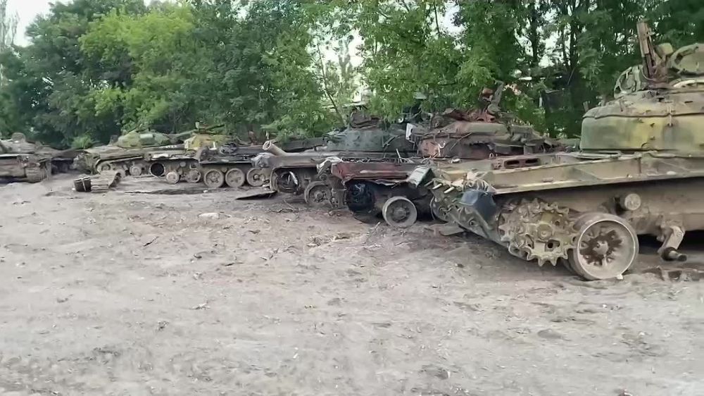 Борис Рожин: Авдеевское кладбище техники