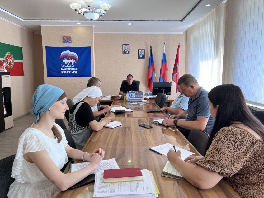 Константин Зинченко: Провел совещание по вопросу заключения договора на обслуживание газового оборудования с управляющей компанией