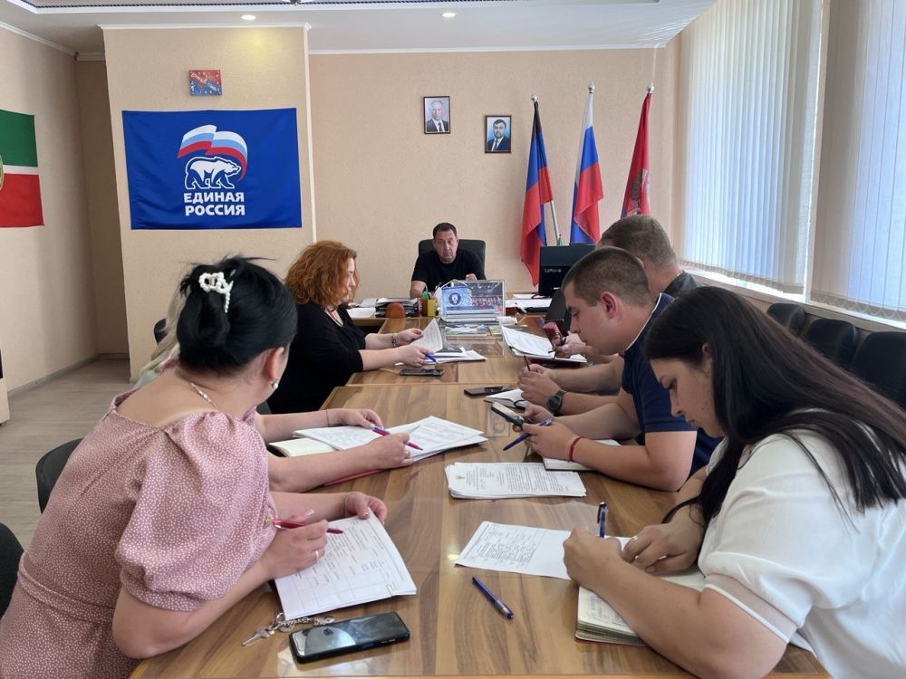 Константин Зинченко: Провел совещание по вопросу организации похоронного дела