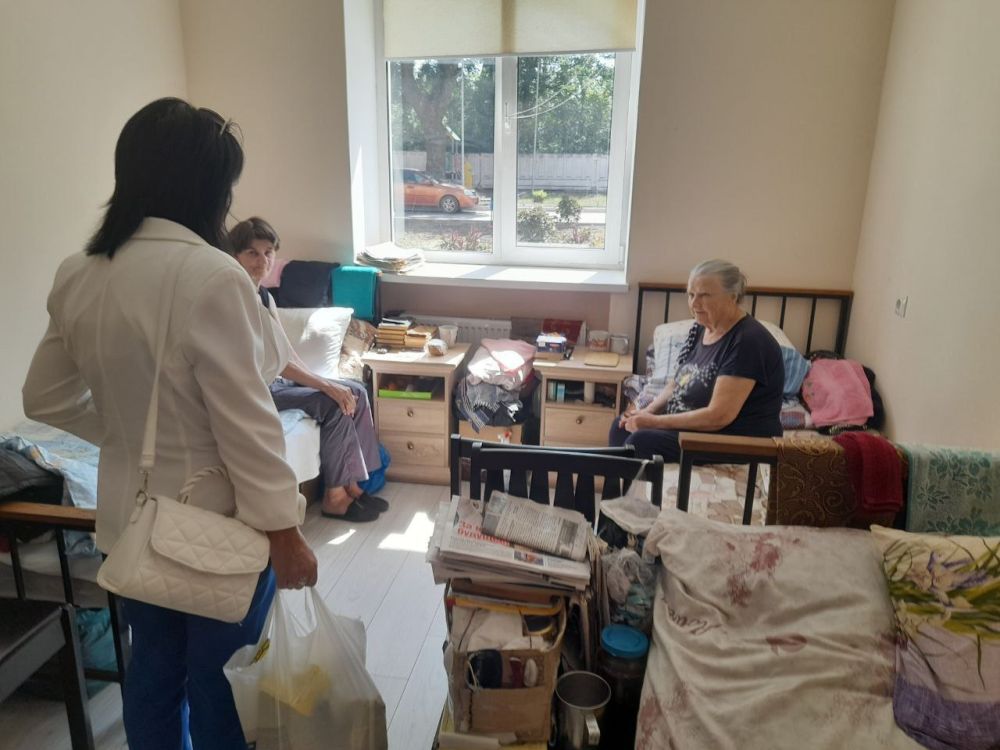 Заместитель главы администрации Волновахского муниципального округа Елена Снисаренко посетила Пункт длительного пребывания