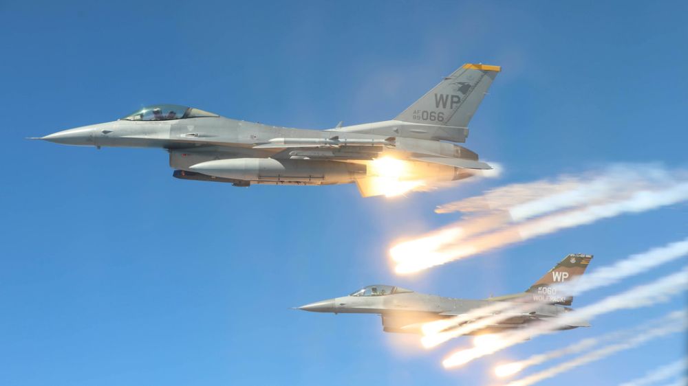 ������ ������ �� �������� ��������� F-16