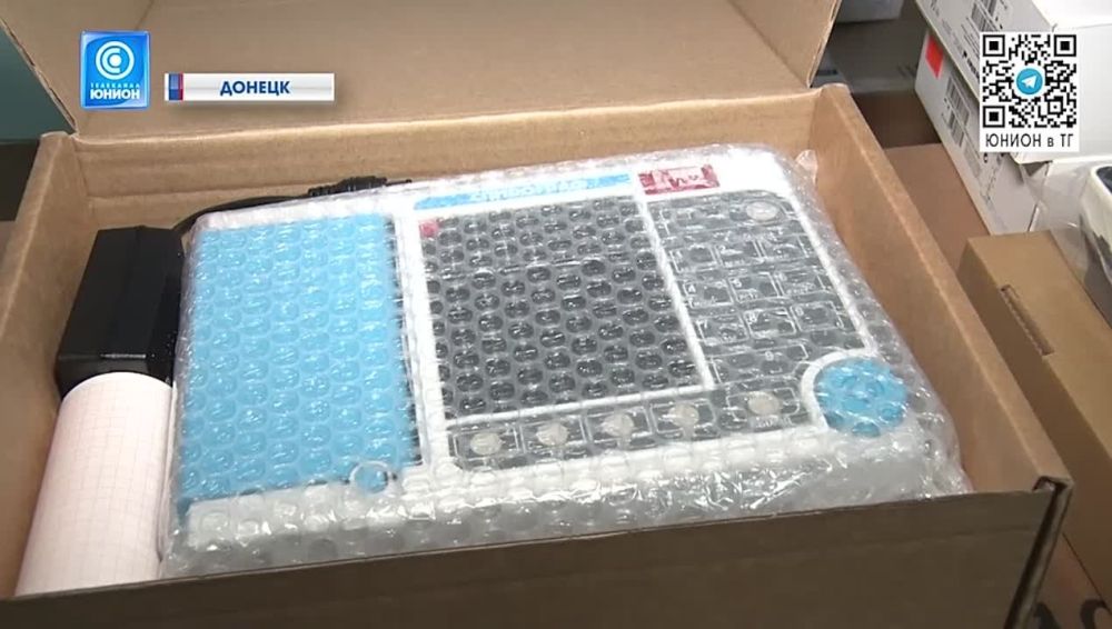 Небулайзер и аппарат ЭКГ для самых маленьких: детская поликлиника Киевского района Донецка принимает новое оборудование от сенатора РФ от ДНР Александра Волошина