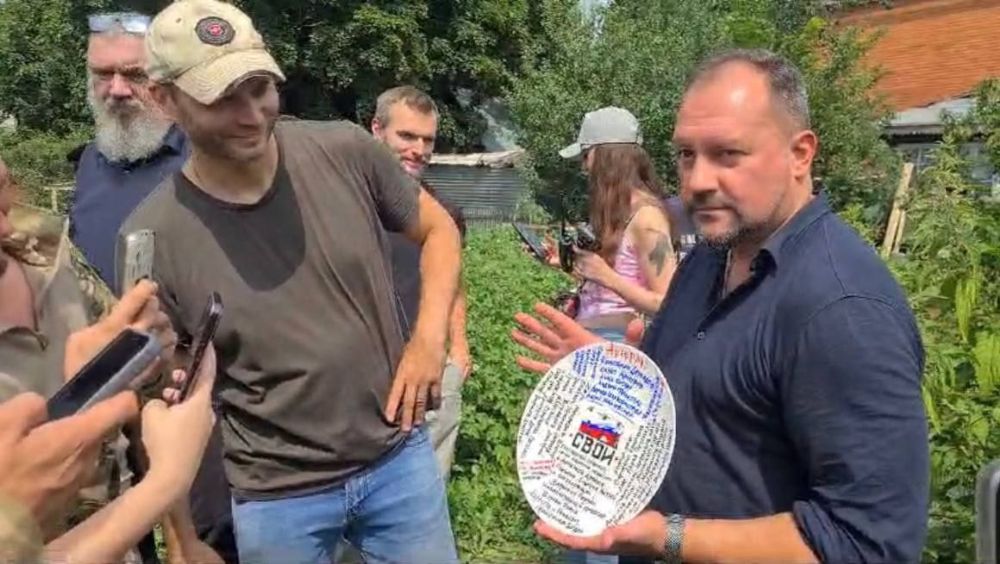 Дмитрий Рогозин: Рад, что Артем Артемов ("Неман") приступил сегодня к съёмкам задуманного им фильма