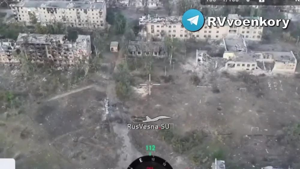 Уникальные кадры: Военный дрон снял пригород Торецка, который штурмует армия России