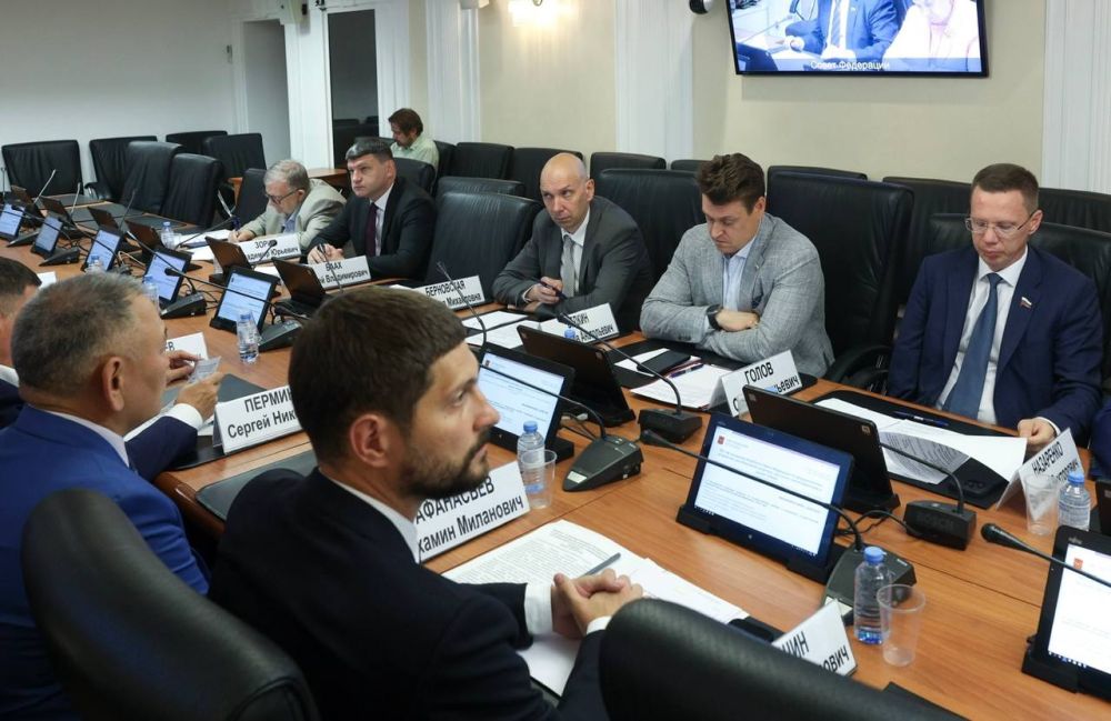 Александр Волошин: Сегодня состоялось заседание Комитета Совета Федерации по федеративному устройству, региональной политике, местному самоуправлению и делам Севера