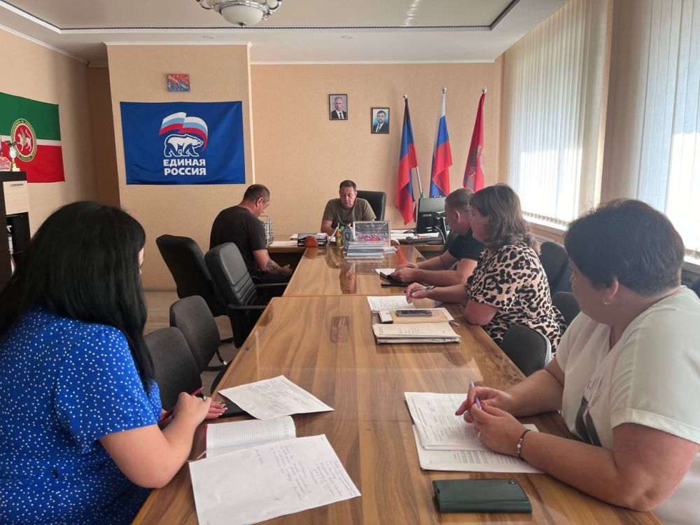 Константин Зинченко: Провел прием граждан совместно с представителями профильных управлений и отделов администрации Волновахского МО