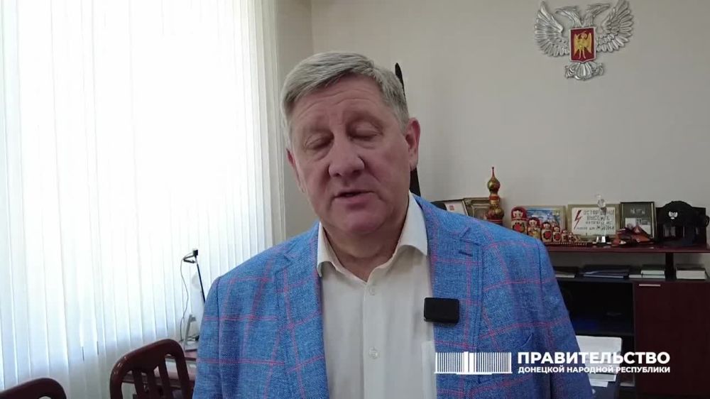 Запасов воды в Республике достаточно для поддержания привычного графика подачи, а связанные с экстремально жаркой погодой веерные отключения электроэнергии продлятся не более 5-6 дней, заявил первый зампред Правительства ДНР Андрей Чертков