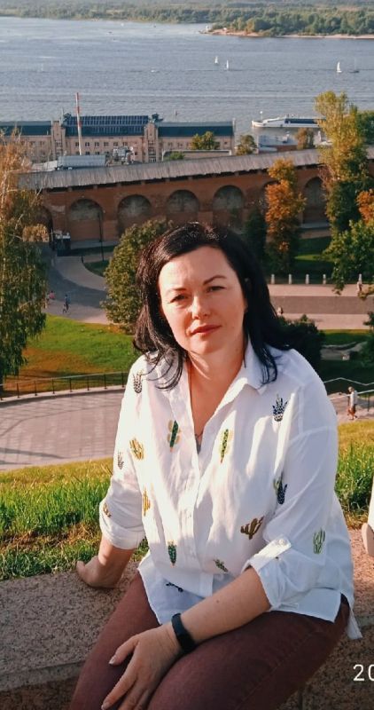 Сегодня день рождения празднует Управляющий делами администрации муниципального образования городской округ Харцызск, председатель совета женщин Харцызска Рогожина Виктория Сергеевна