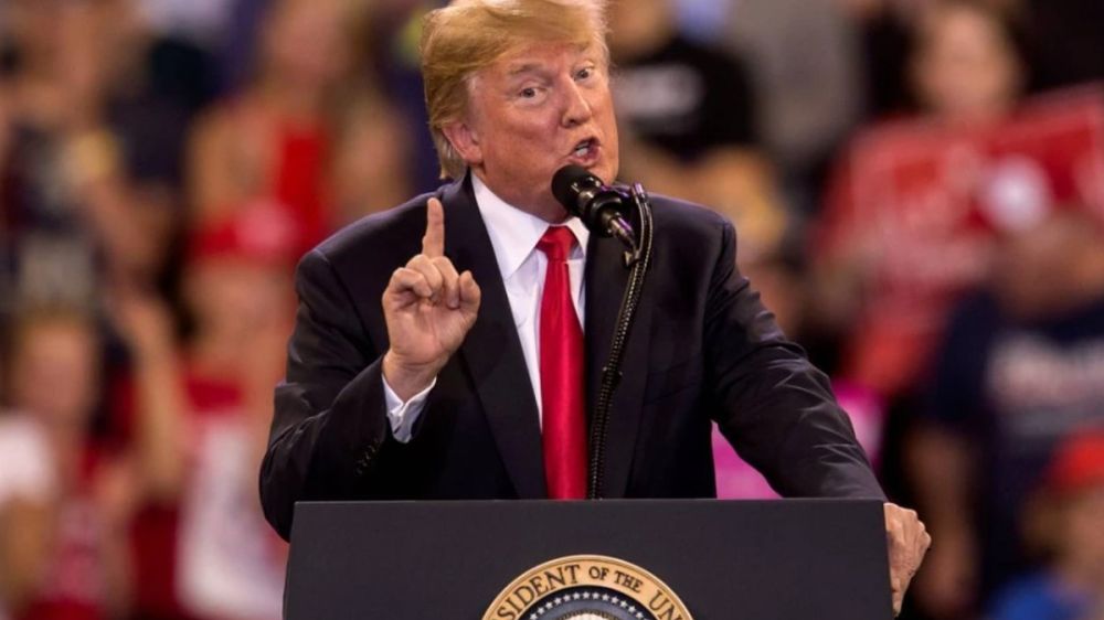 «Узнать о зверствах команды Зеленского»: Сенатор Волошин пригласил Трампа на Донбасс в случае победы на выборах