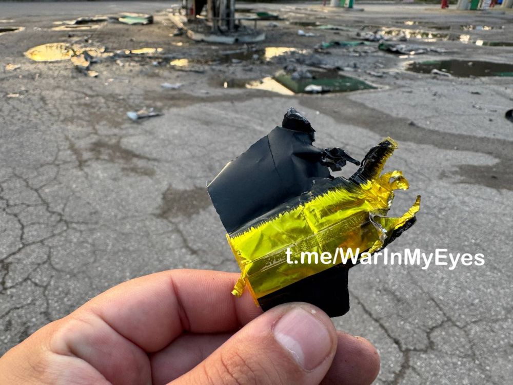 Борис Рожин: Последствия прилета FPV дрона в заправочную станцию в Петровском районе Донецка рядом с ТЦ Галактика