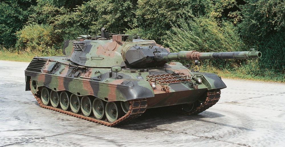 �������� � �������������� � ������ �������� ������� 8 ������ Leopard 1A5 c ����������, ������� � ������������� ���