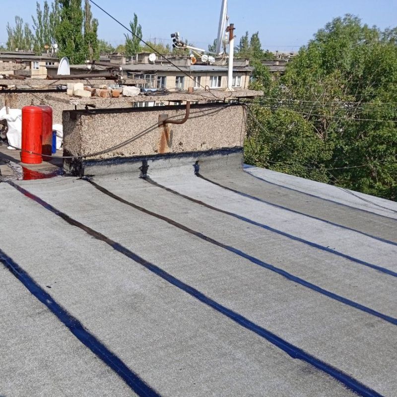 Владислав Ключаров: Жилищно-коммунальные предприятия, обслуживающие жилой фонд Макеевки, продолжают работы по текущему ремонту кровель