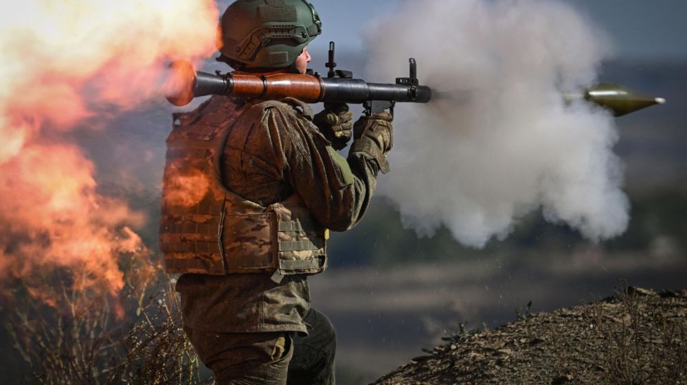 "Наши войска зашли в Дзержинск": эксперт рассказал, как ВС РФ берут в окружение ВСУ в Новгородском