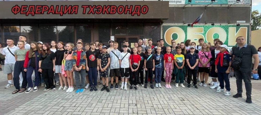 Пятьдесят юных тхэквондистов, членов сборной команды ДНР отправились в спортивно-оздоровительный лагерь в Екатеринбург!