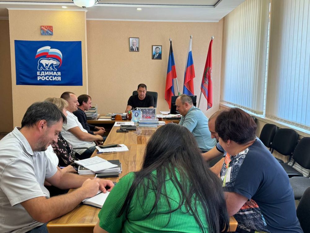 Константин Зинченко: В пятницу, 9 августа, провел совещание по вопросам благоустройства Летнего парка в Волновахе