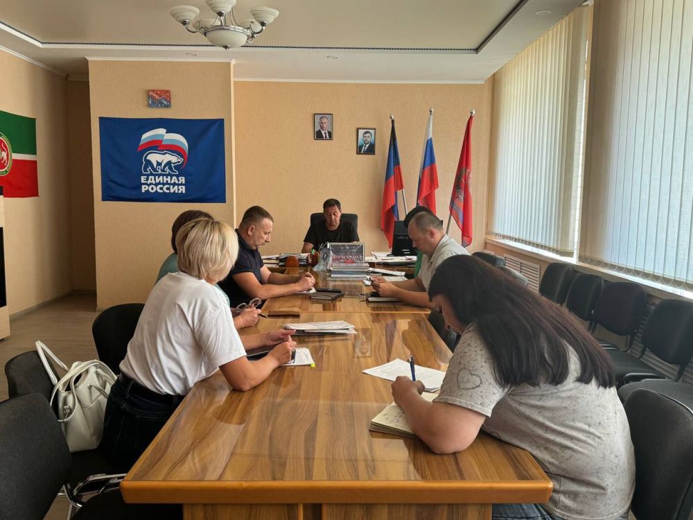 Константин Зинченко: Провел совещание по вопросу оптимизации работы МУП «Райкоммунхоз», МУП «Новотроицкое домоуправление», МУП АВР «Коммунальник пгт.Донское»