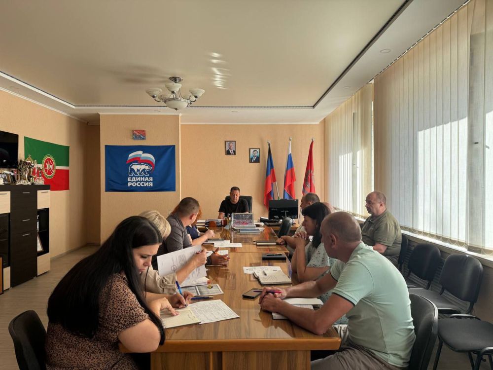 Константин Зинченко: Провел совещание по вопросу организации похоронного дела