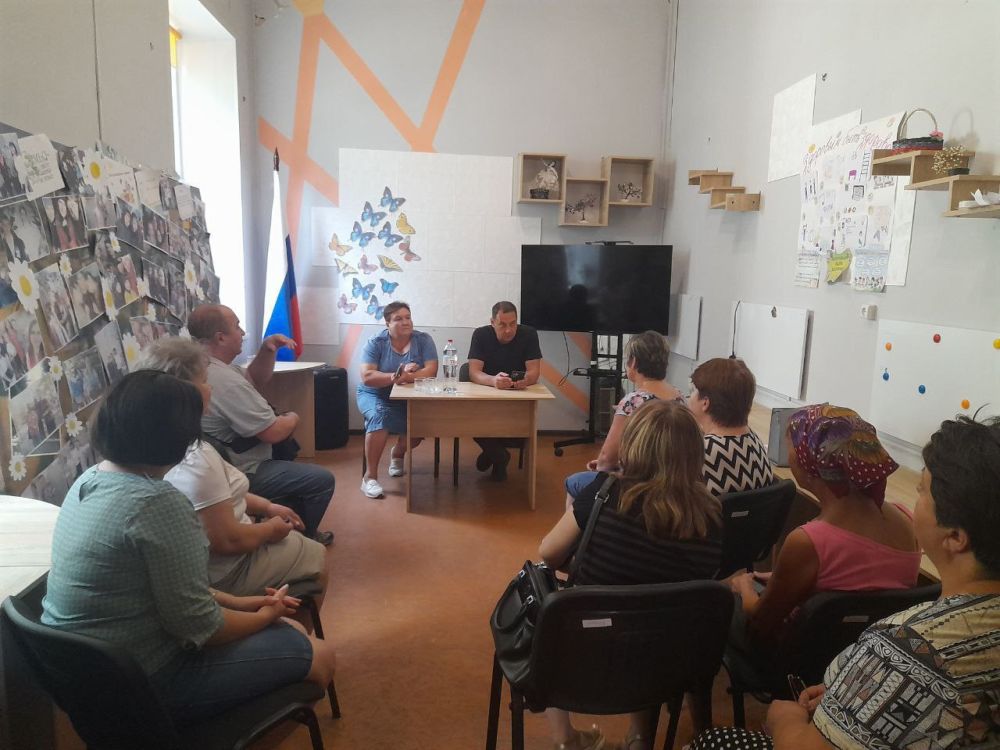 Константин Зинченко: В селе Красновка провел встречу с населением