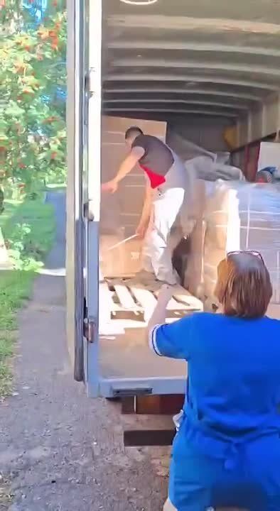 Александр Волошин: Гуманитарная помощь для пострадавших жителей Курской области доставлена по назначению