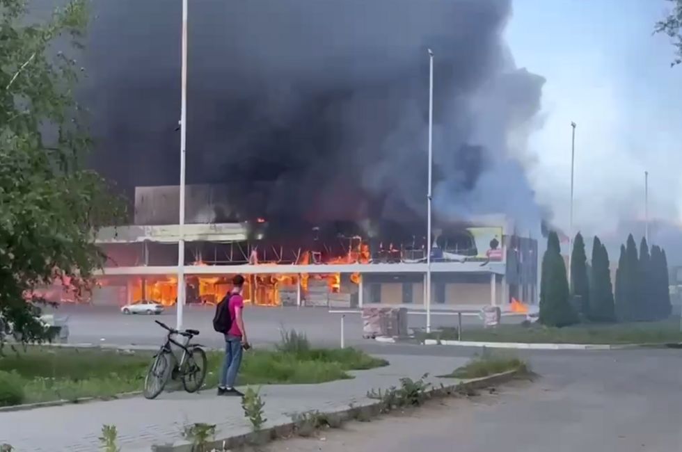 Сенатор от ДНР заявил, что в донецкой «Галактике» в момент обстрела находились десятки людей