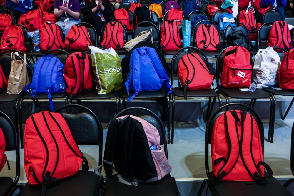 �� ���� � ��������� ���������� 400 �������� � �����������. ����