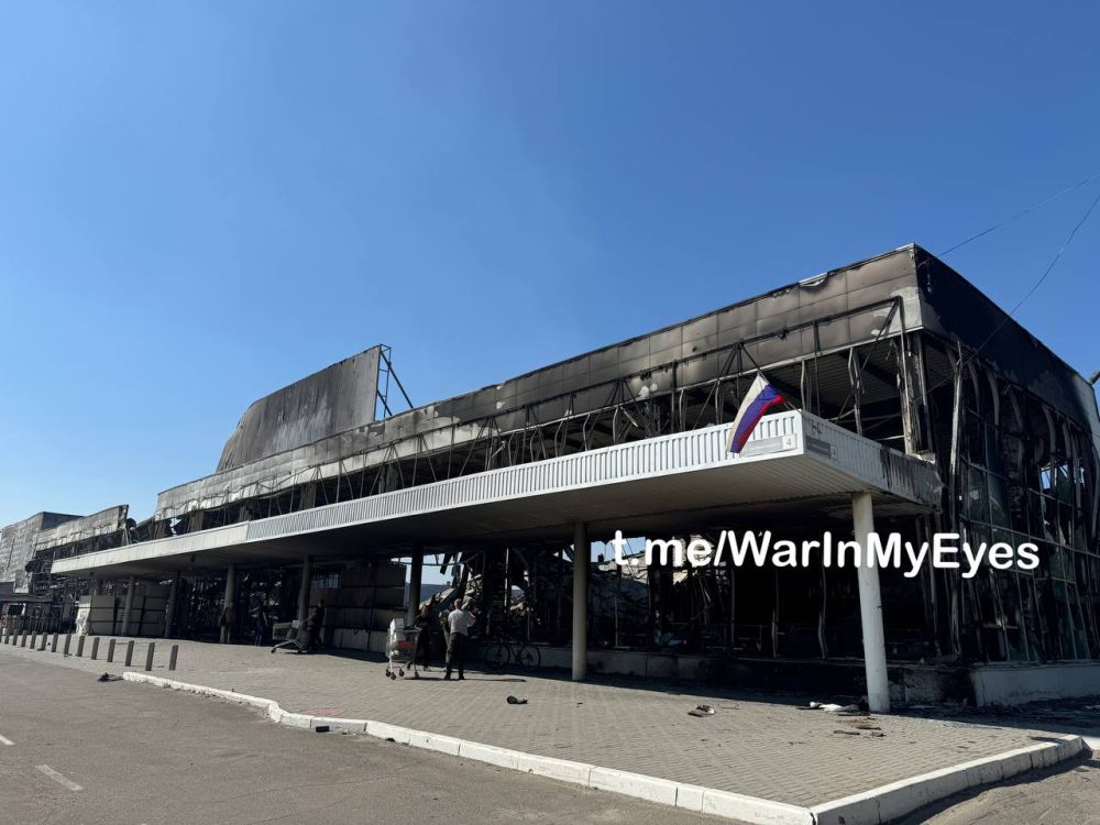 Борис Рожин: Петровский район Донецка, ТЦ Галактика после обстрела и пожара