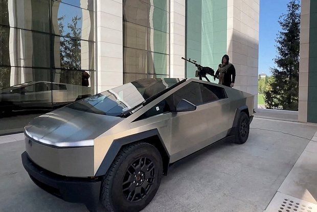 �������: Cybertruck �������� ����� ������� � ������ ���������� ������ � ���� ���