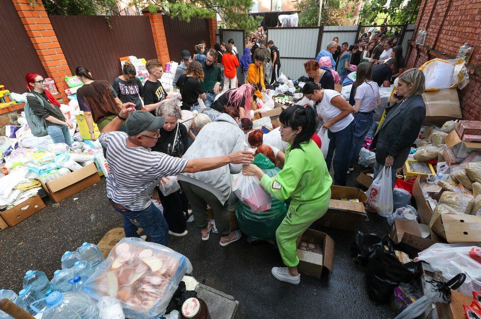 ДНР. Донецкие волонтеры задействованы в оказании помощи населению в Судже и Льгове Курской области Порядка 30 волонтеров из...