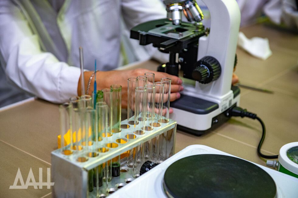 ���������� ������ ������� ����� 700 ��� ������ �� �������� ������ �����������