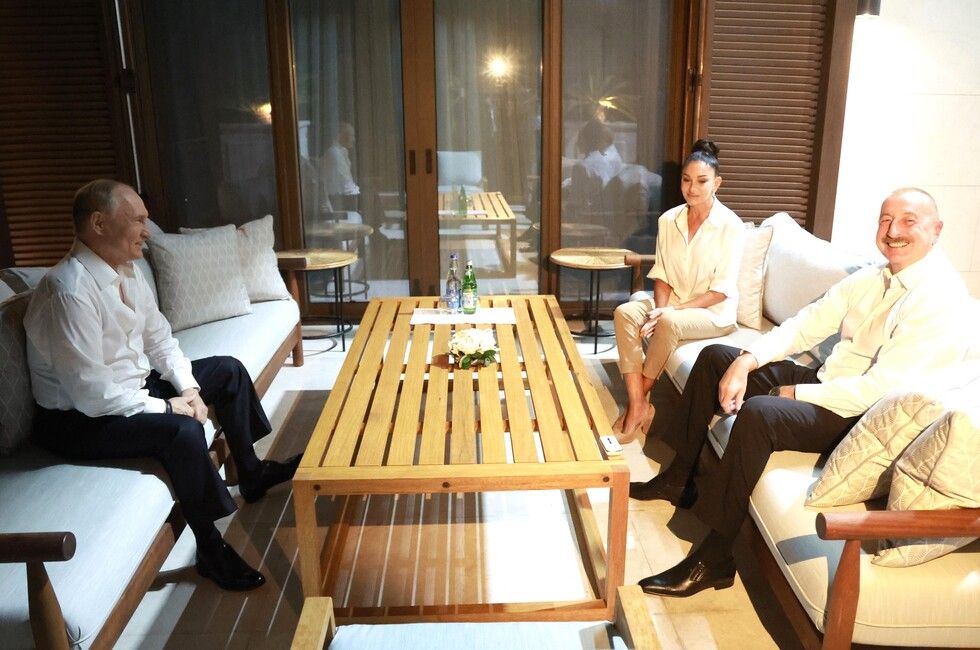 ����� ������������ ������ �� �������� � �������� �������� ����� � ������������