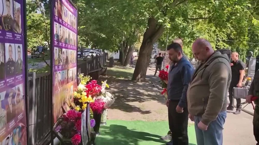 Александр Волошин: Вместе с Главой ДНР Денисом Пушилиным (@PushilinDenis) посетили Курск