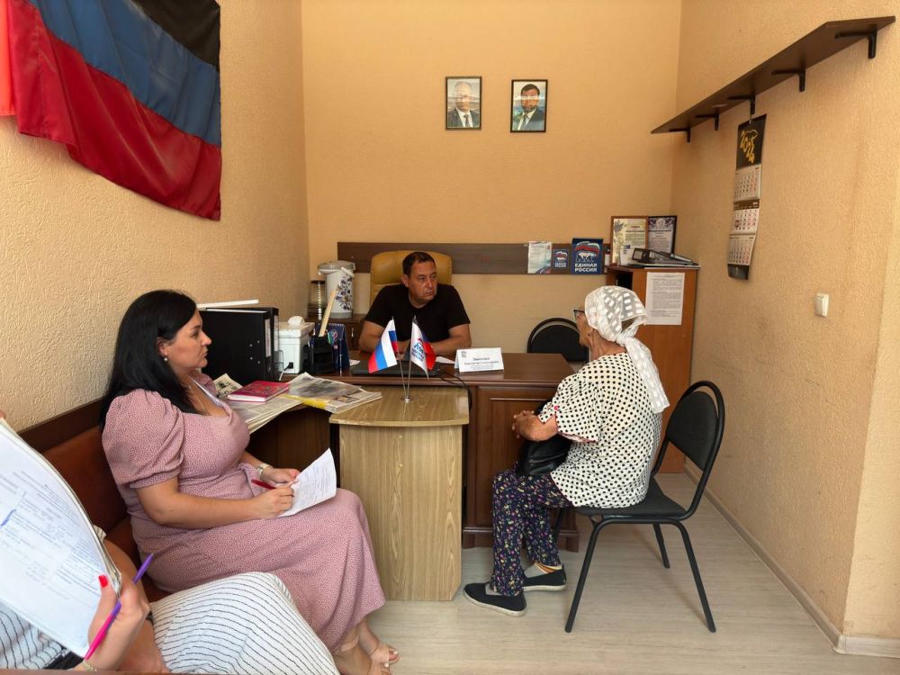 Константин Зинченко: В Волновахском отделении общественной приемной Единой России провел прием граждан