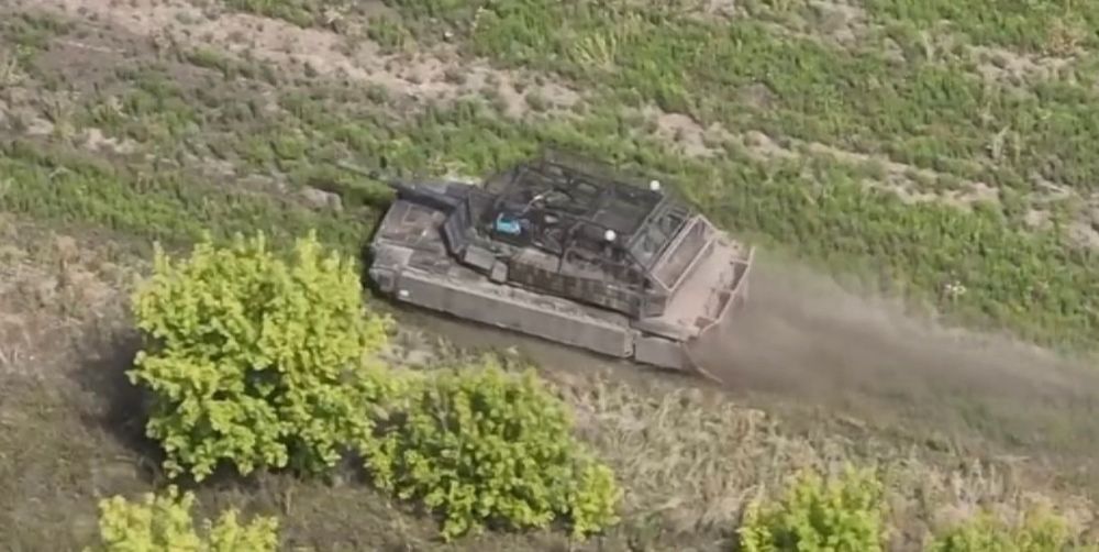 �� ���������� ����������� ������ ������� ��������� ������������ ���� M1A1 Abrams ���������� �����