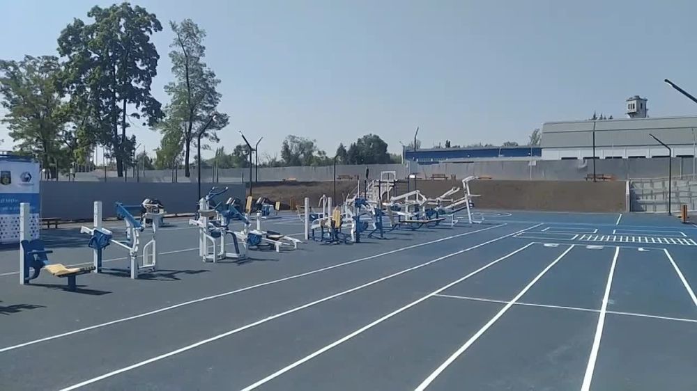 В Донецке появилась новая современная спортплощадка рядом со строящимся городком «Динамо»
