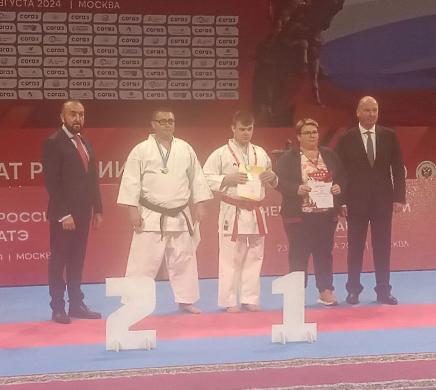 Мариупольские спортсмены Иван Абашин и Сергей Майдуб стали серебряными призерами чемпионата России по адаптивному каратэ в дисциплине ката ПОДА! Об этом сообщил в своем телеграмм-канале