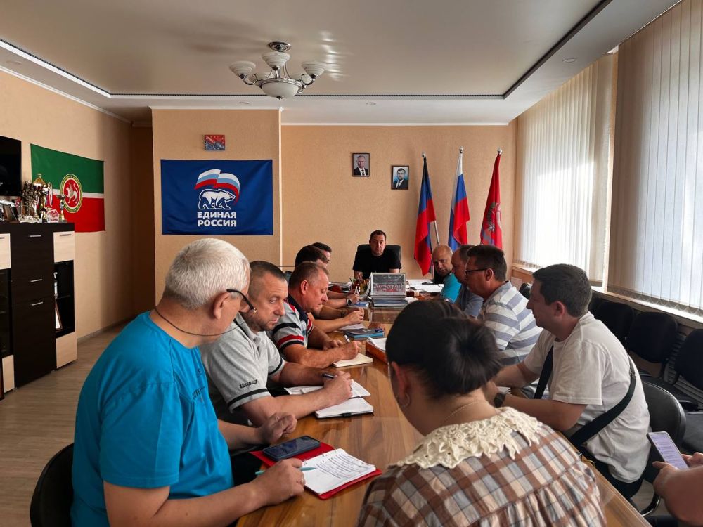 Константин Зинченко: Провел совещание по вопросам установки камер по проекту "Безопасный город"