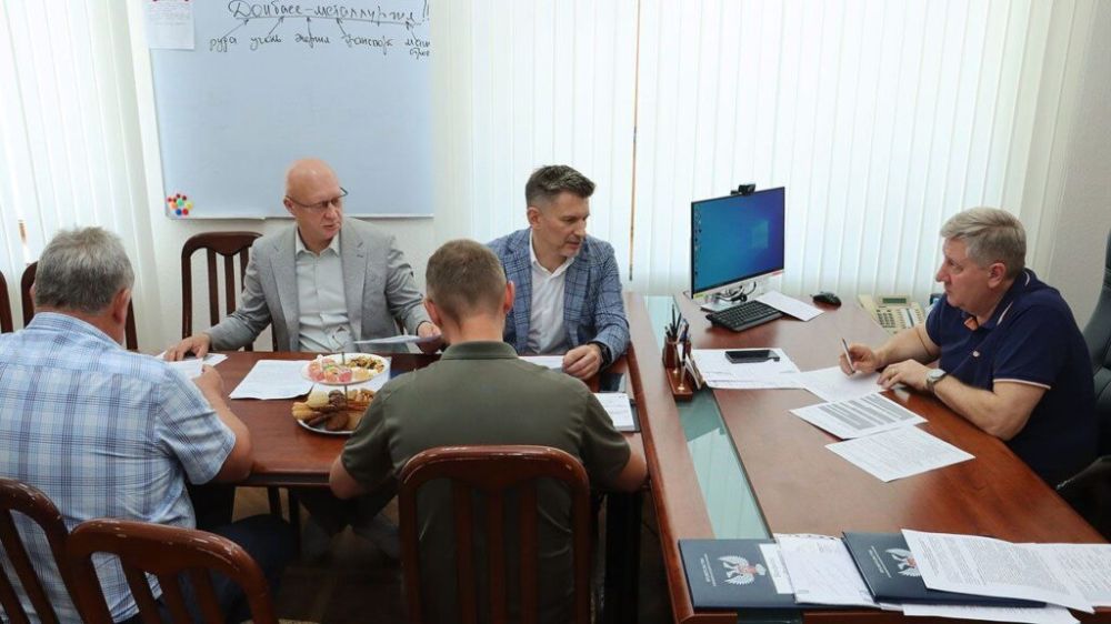 В Правительстве обсудили текущую ситуацию организации транспортного обслуживания граждан при проезде на наземном общественном транспорте