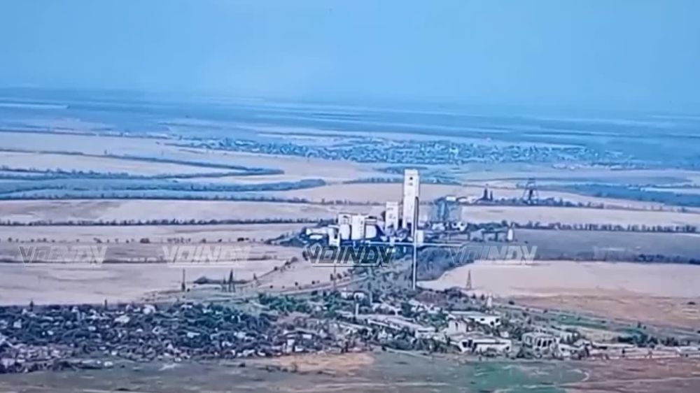 Борис Рожин: Угледарское направление: очередной удар ФАБ-500 по вражеским позициям на территории шахты "Южнодонбасской-3" в окрестностях Водяного