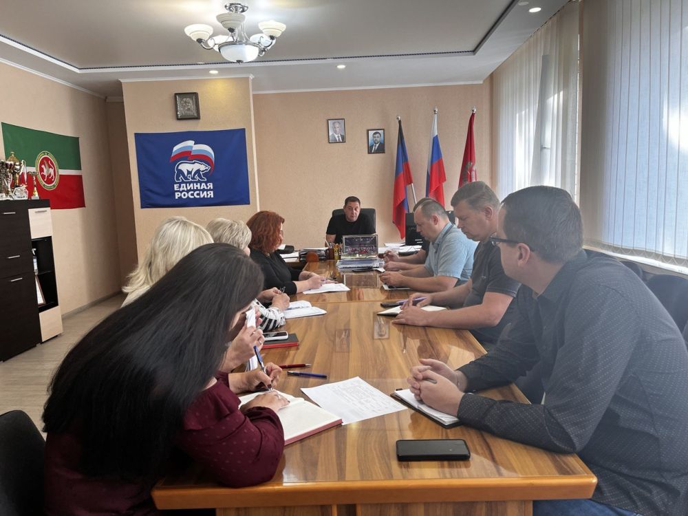 Константин Зинченко: Провел совещание по вопросу организации похоронного дела