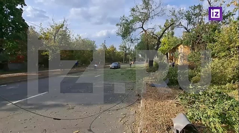 ВСУ обстреляли Донецк, зафиксировано минимум два прилета, сообщил корреспондент "Известий" Евгений Быковский