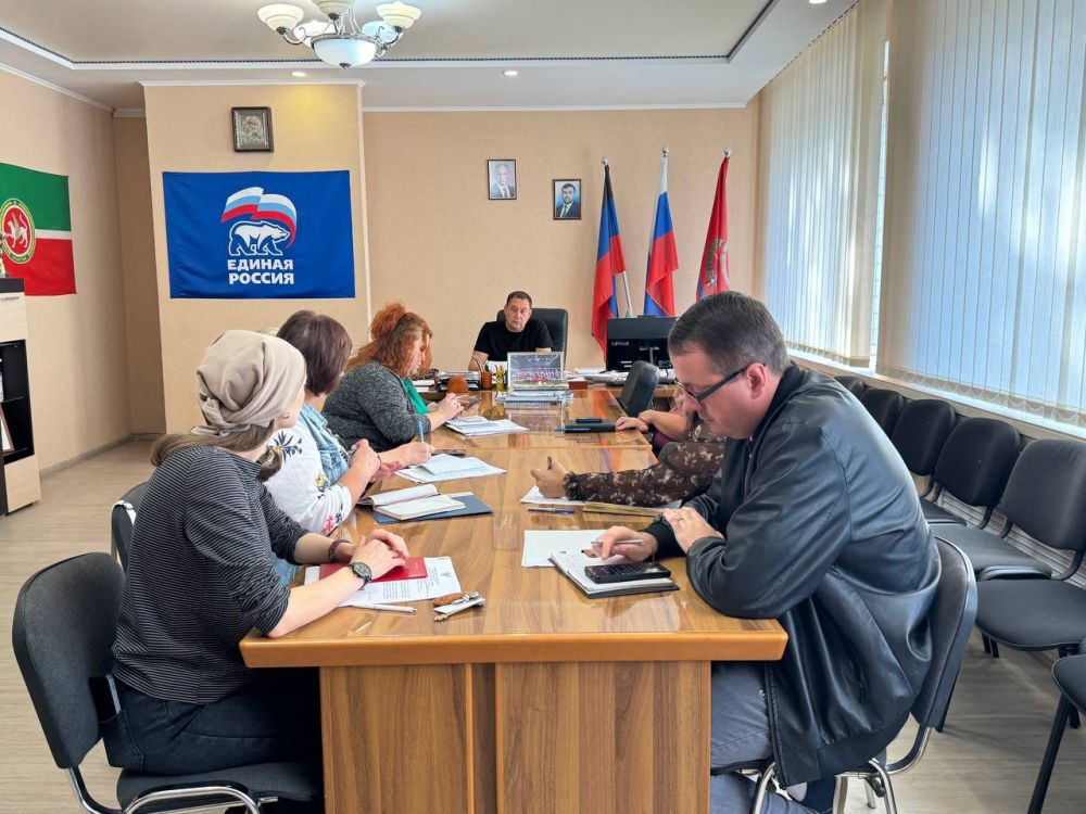 Константин Зинченко: Провел совещание по вопросу организации похоронного дела