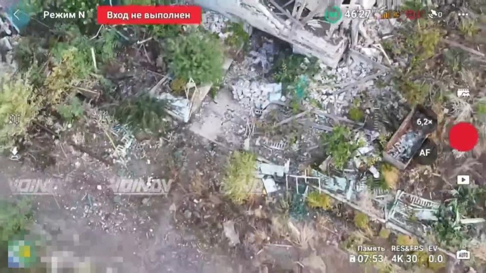 Борис Рожин: Спецназ группировки "Восток" обнаружил и уничтожил замаскированный СПГ противника на Угледарских дачах (47.779493, 37.267936)