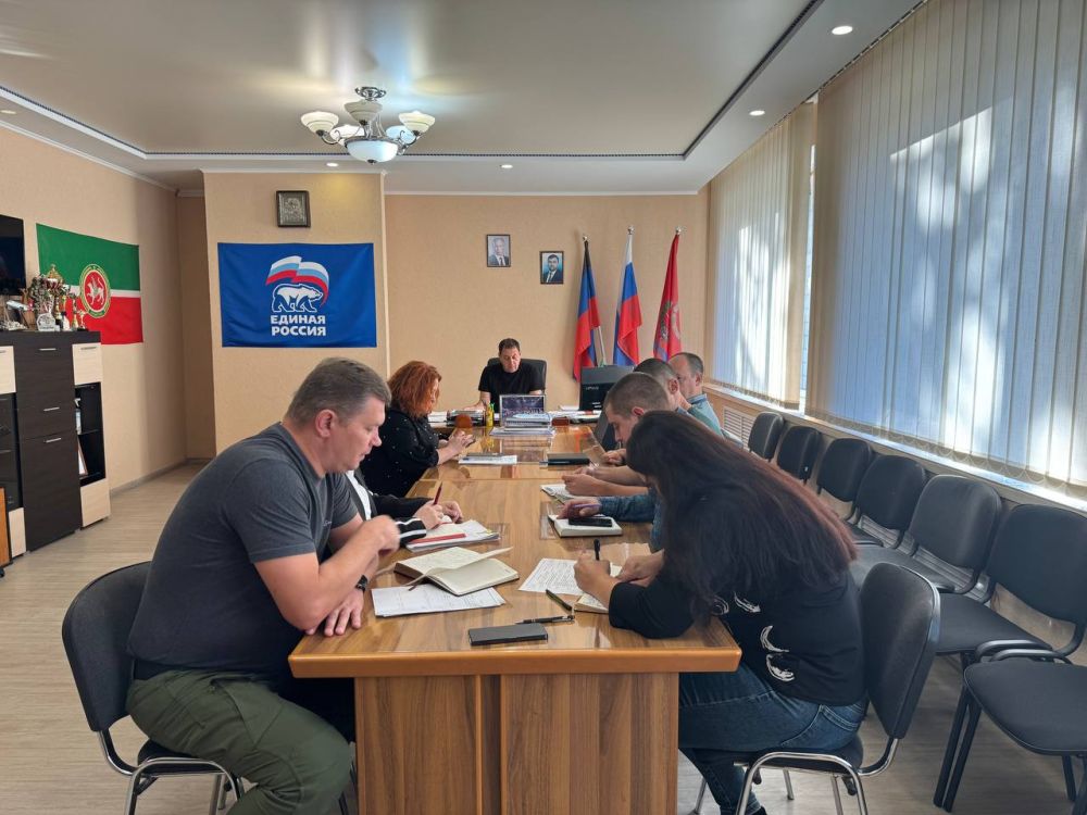 Константин Зинченко: Провел совещание по вопросу организации похоронного дела