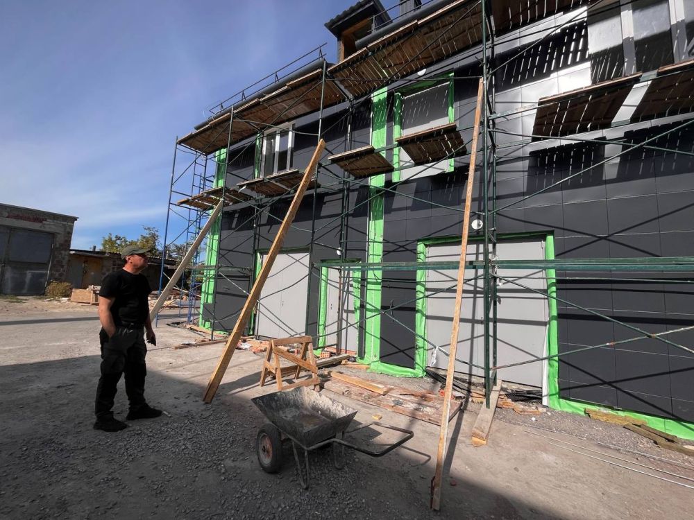 Константин Зинченко: Проверил ход ремонтно-восстановительных работ здания домоуправления №1