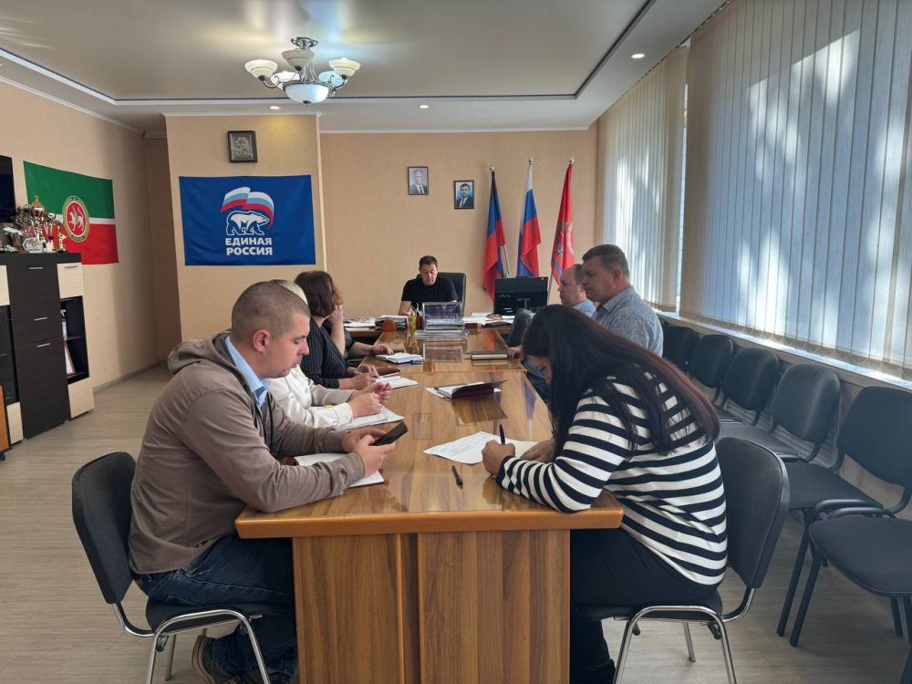 Константин Зинченко: Провел совещание по вопросу организации похоронного дела