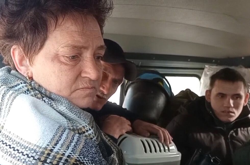 «Они свиньи»: жители Украинска и Новогродовки рассказали о жизни в оккупации