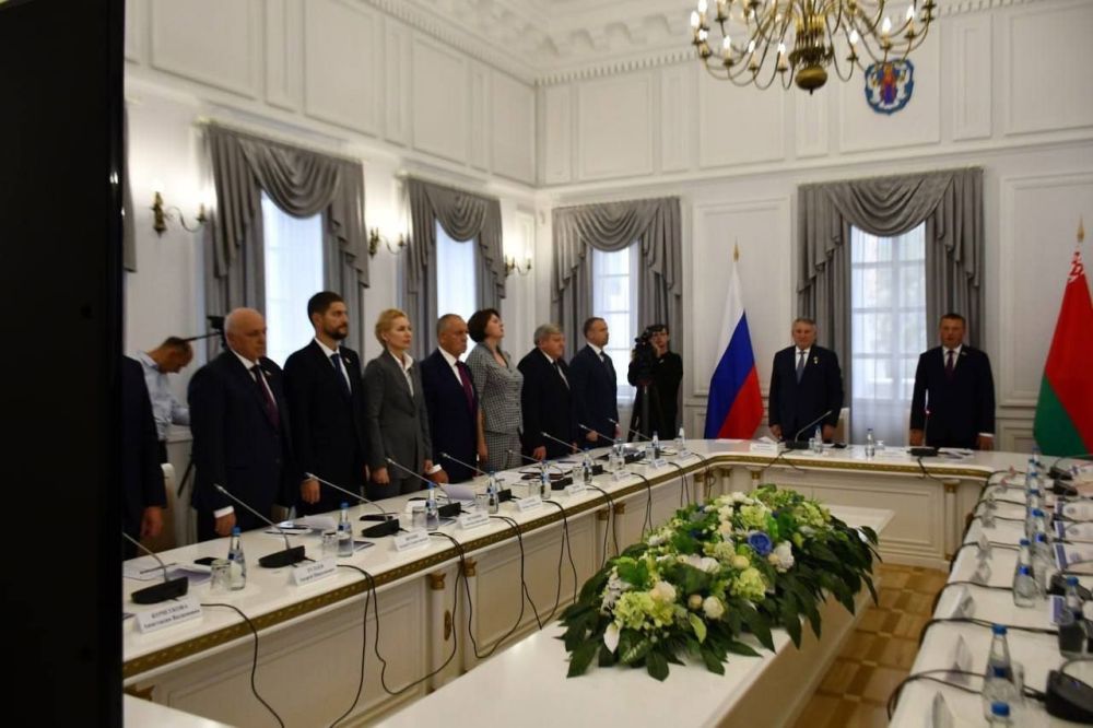 Александр Волошин: Принял участие в тринадцатом заседании Межпарламентской комиссии Совета Республики Национального собрания Республики Беларусь и Совета Федерации Федерального Собрания Российской Федерации по межрегиональному сотрудничеству