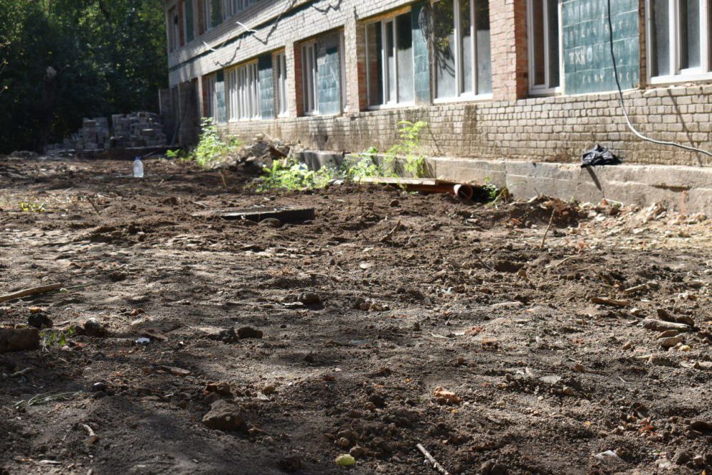 Игорь Лызов: В новом корпусе Амвросиевского реабилитационного центра ведутся электромонтажные работы