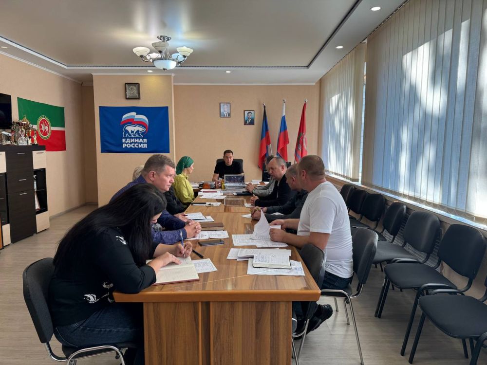 Константин Зинченко: Провел совещание по вопросам создания Автономного бюджетного учреждения